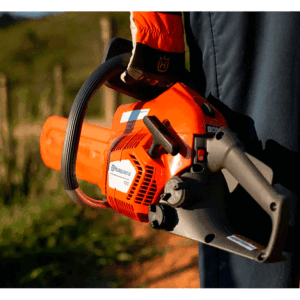 Máy cưa xích cầm tay